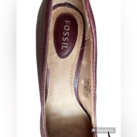 Fossil Maddox Burgundy Leather Stacked Heel Buckle Pumps Sz 7.5 Y2K Vintage - Picture 12 of 12
